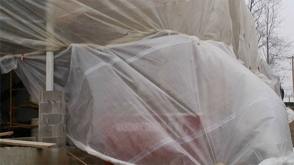 Private residence under winter heating protection